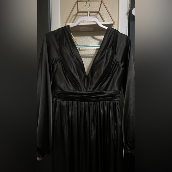 Black Plunge Neck Bishop Sleeve Gown - Picture 2 of 14